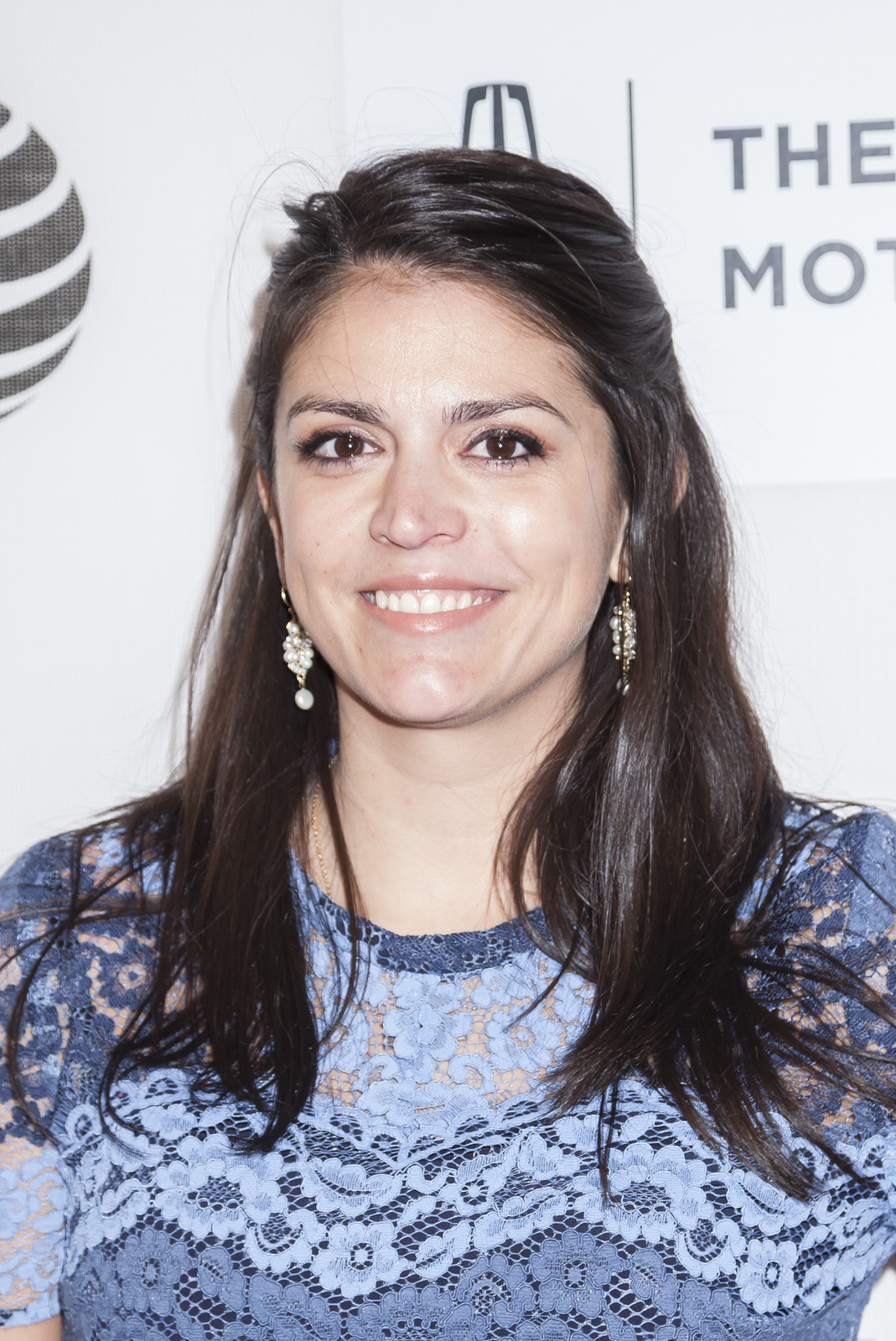 Cecily Strong