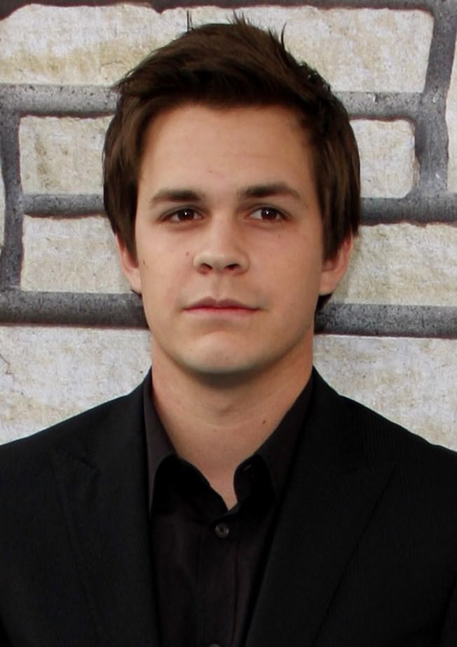 Johnny Simmons