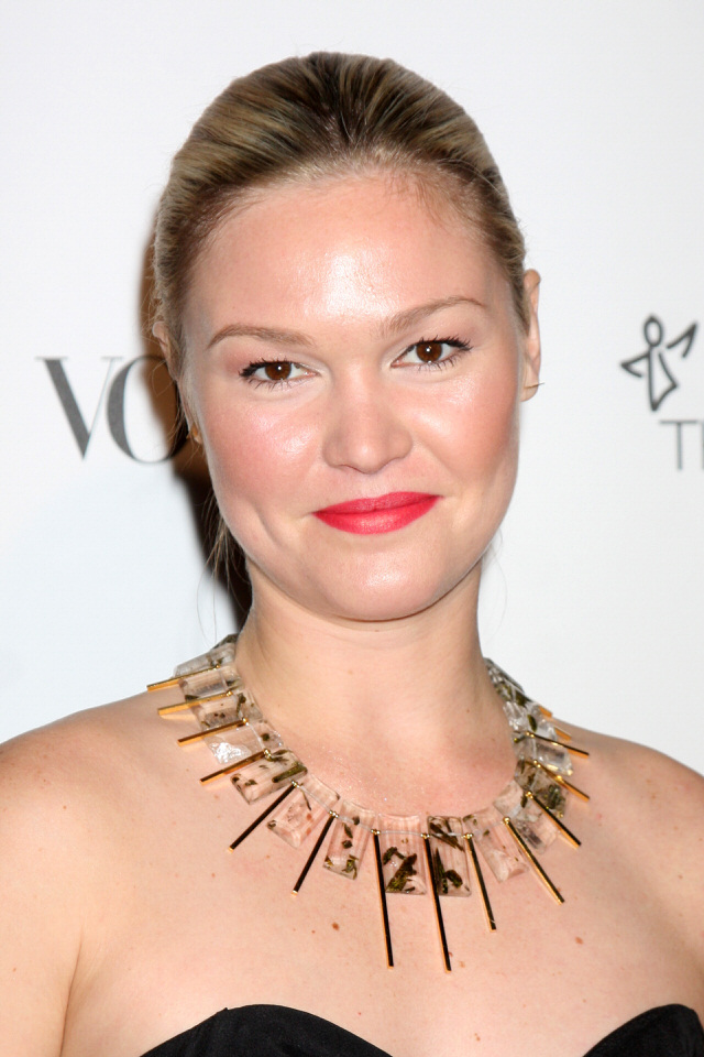 Julia Stiles